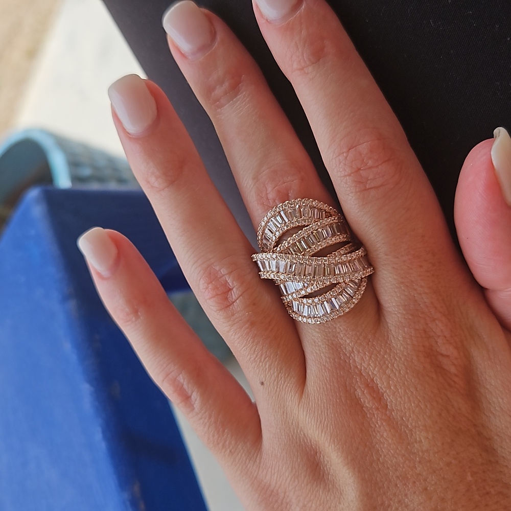 Sparkly ring - Picture 2 of 2